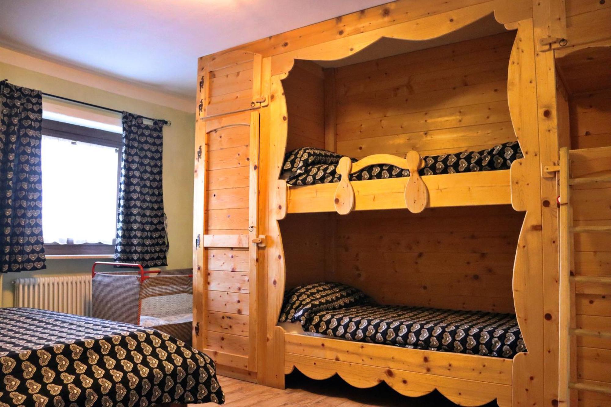 Chevres A Cheval - Apartment Aosta Luaran gambar
