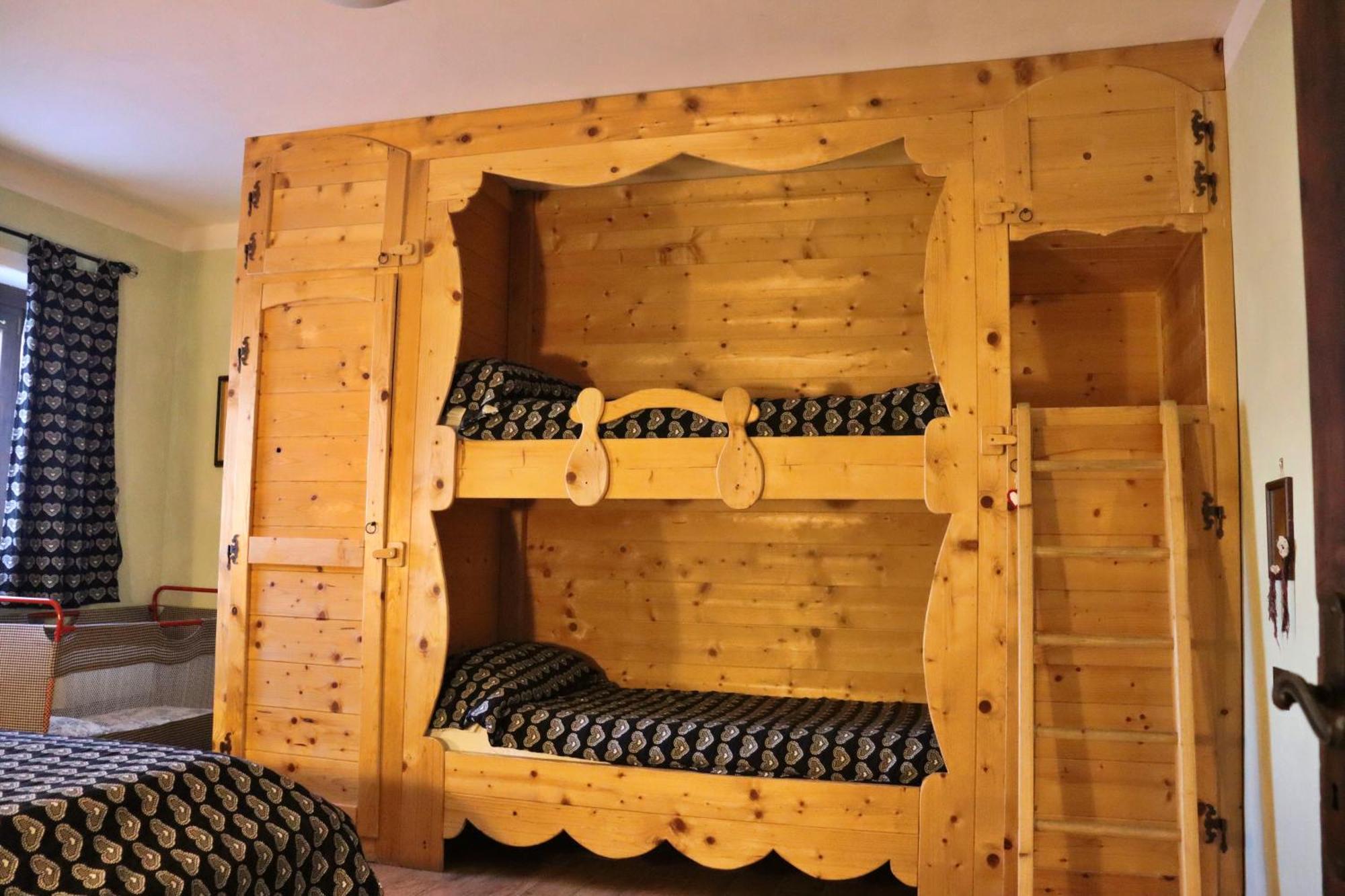 Chevres A Cheval - Apartment Aosta Luaran gambar