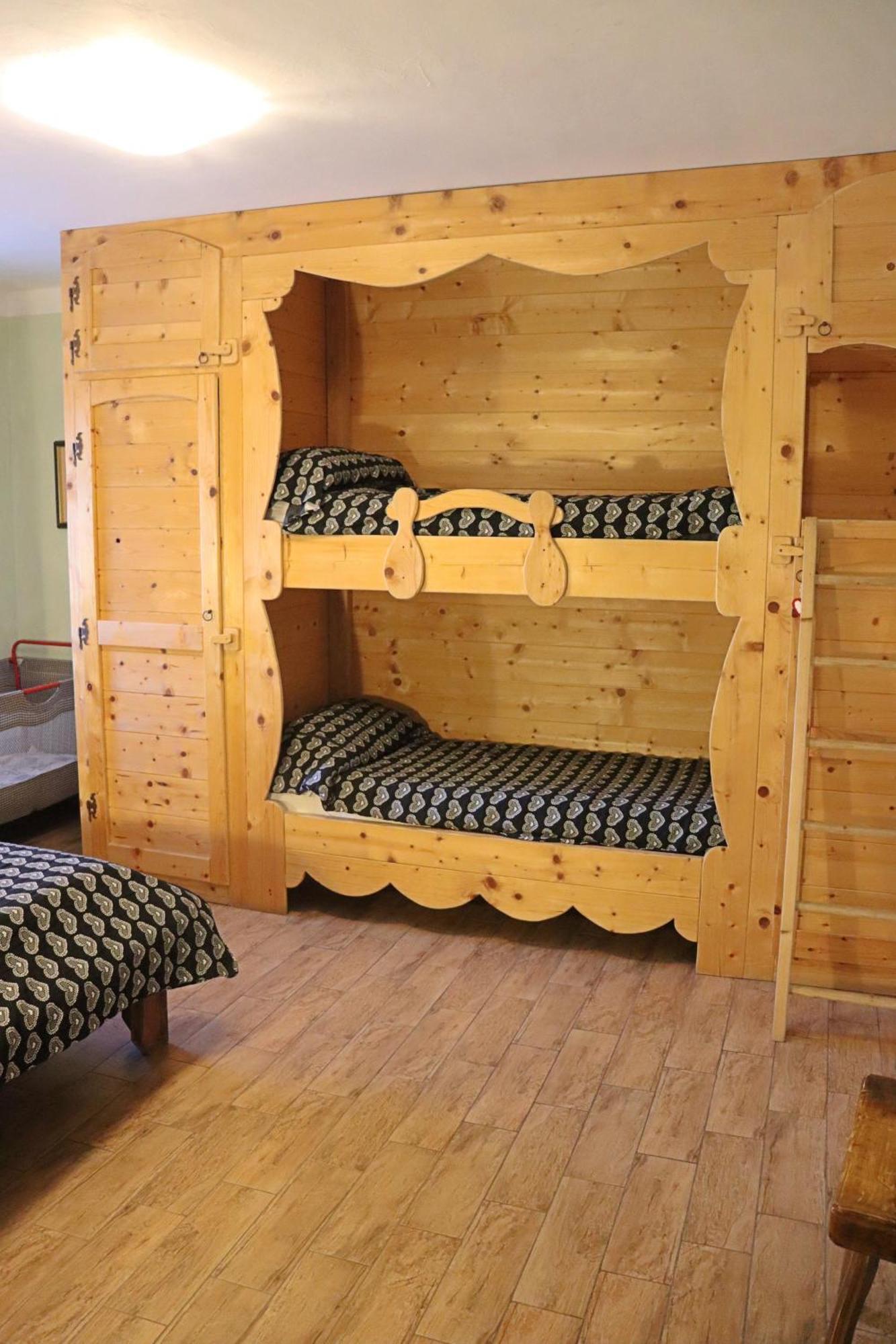 Chevres A Cheval - Apartment Aosta Luaran gambar