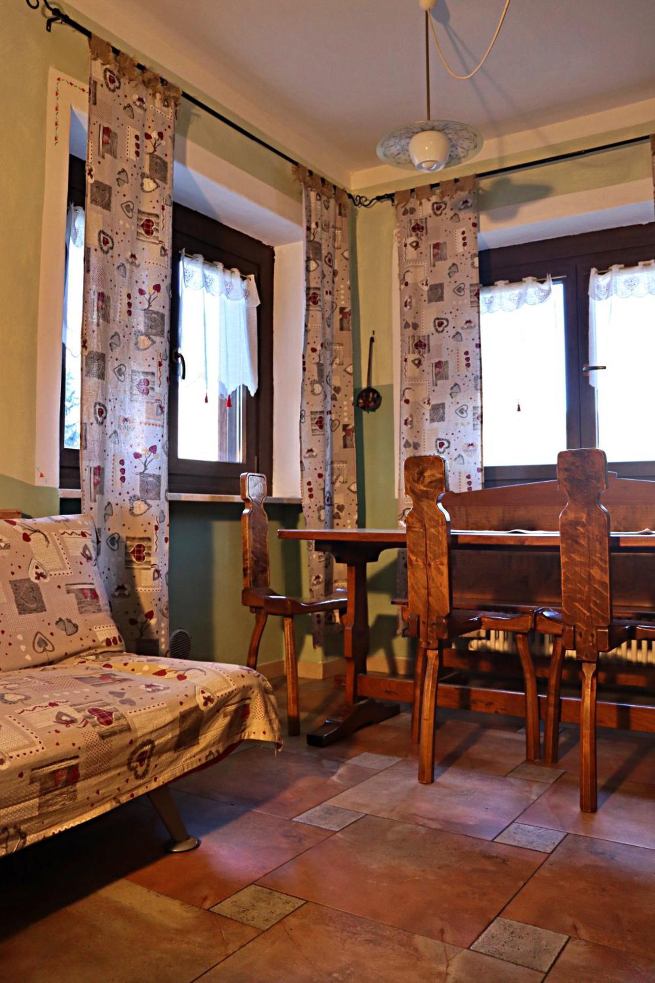 Chevres A Cheval - Apartment Aosta Luaran gambar